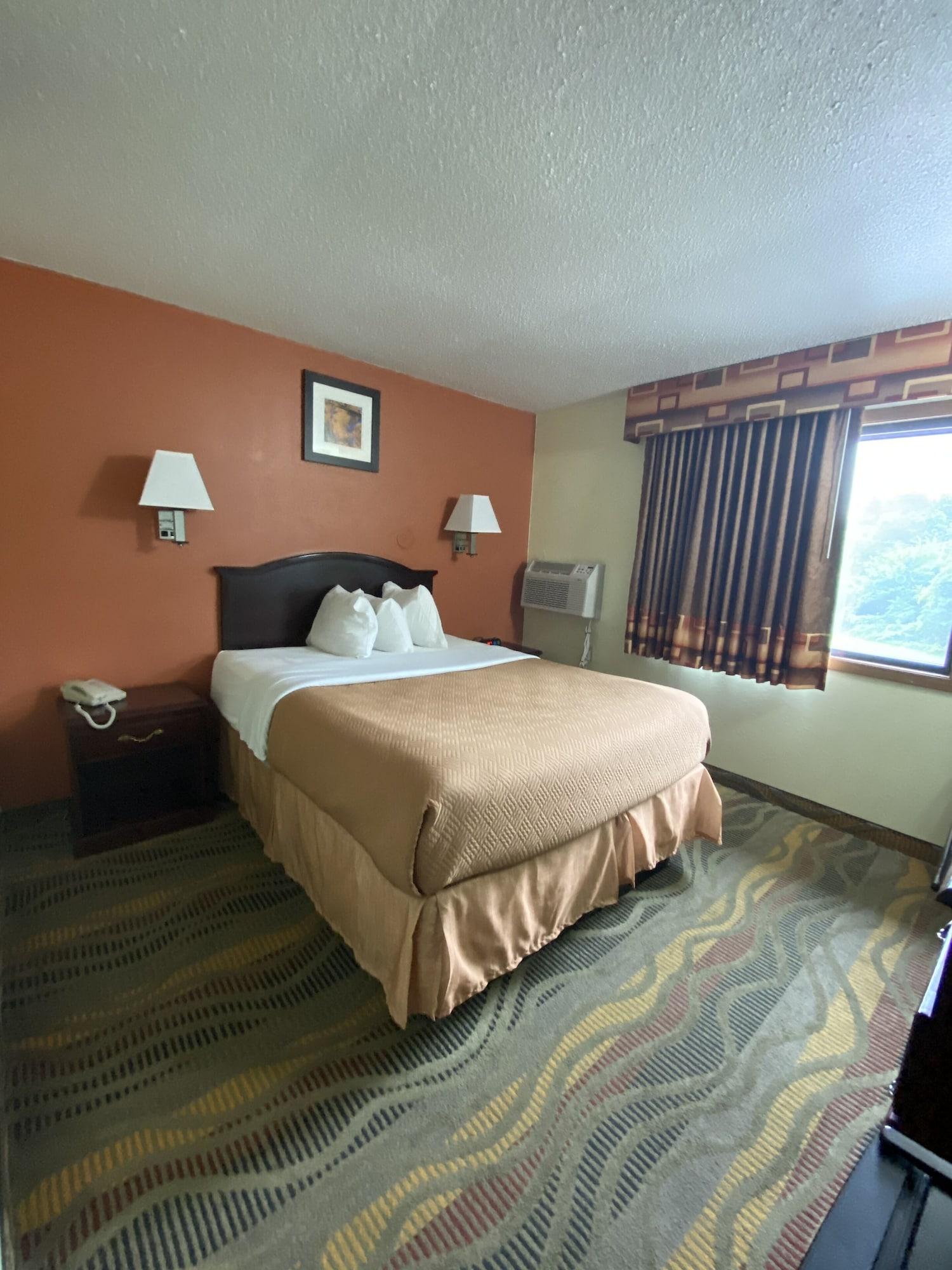 Travelodge By Wyndham La Porte/Michigan City Area Экстерьер фото