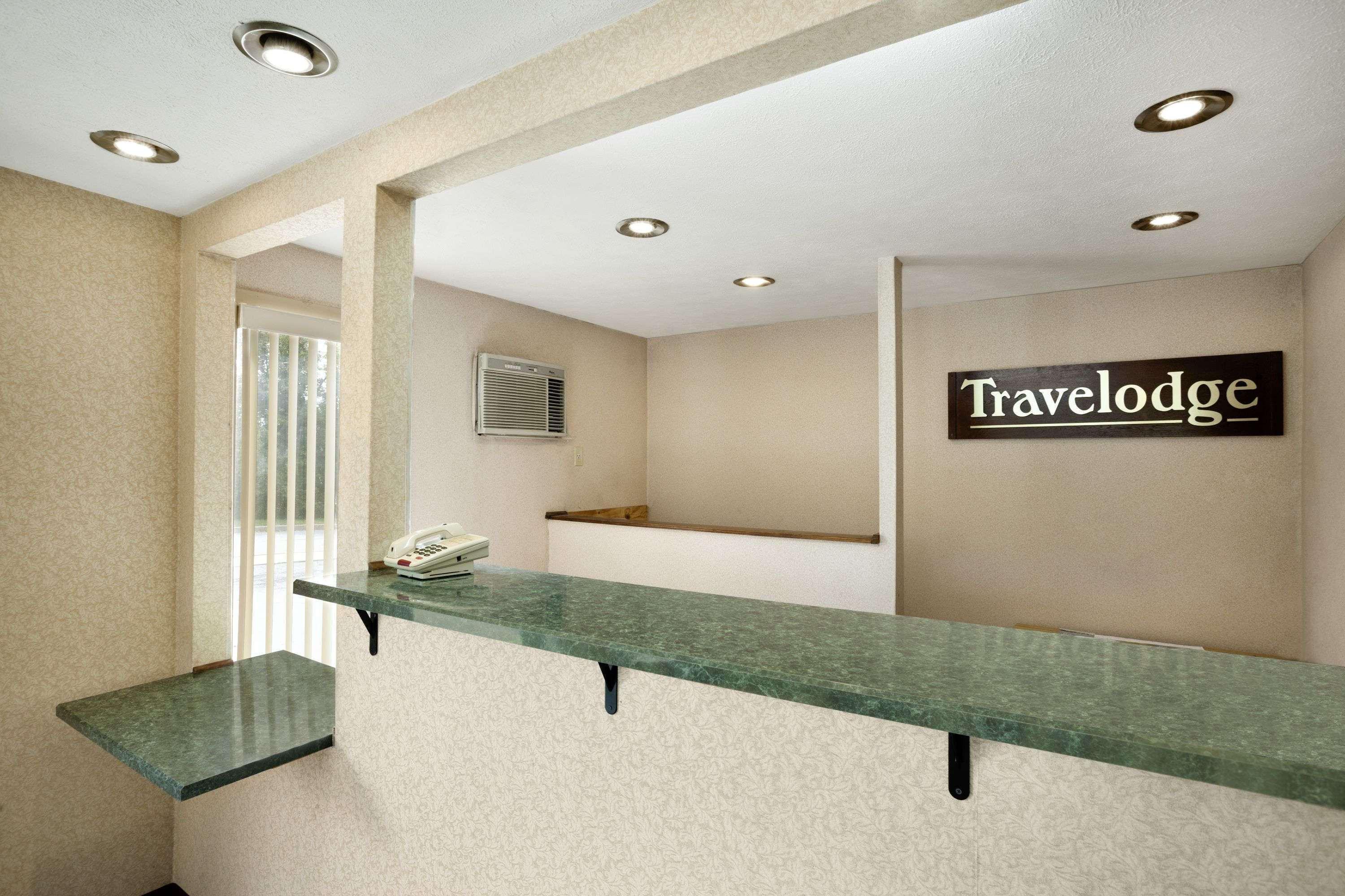 Travelodge By Wyndham La Porte/Michigan City Area Экстерьер фото